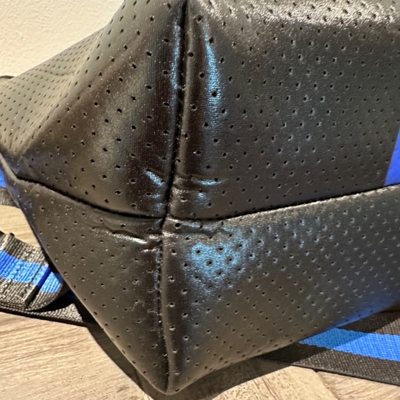 Haute Shore Neoprene Tote - Picture 4 of 7